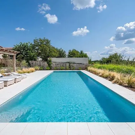 Family Charlotta With Pool In Visnjan Villa